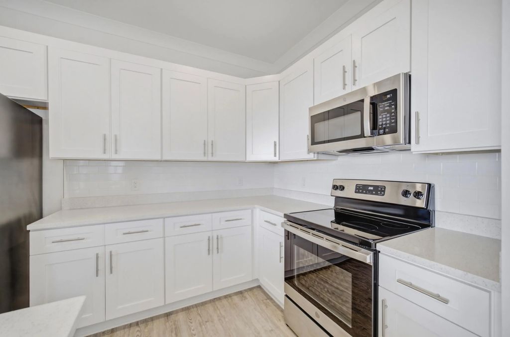 25 of 71 - 139 Date Palm Lane, Freeport, FL