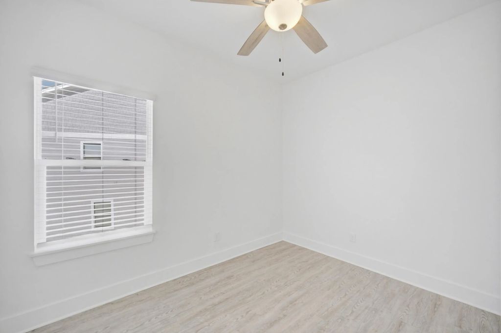 48 of 71 - 139 Date Palm Lane, Freeport, FL