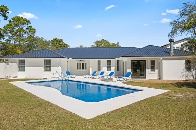 Photo of Listing #998056
