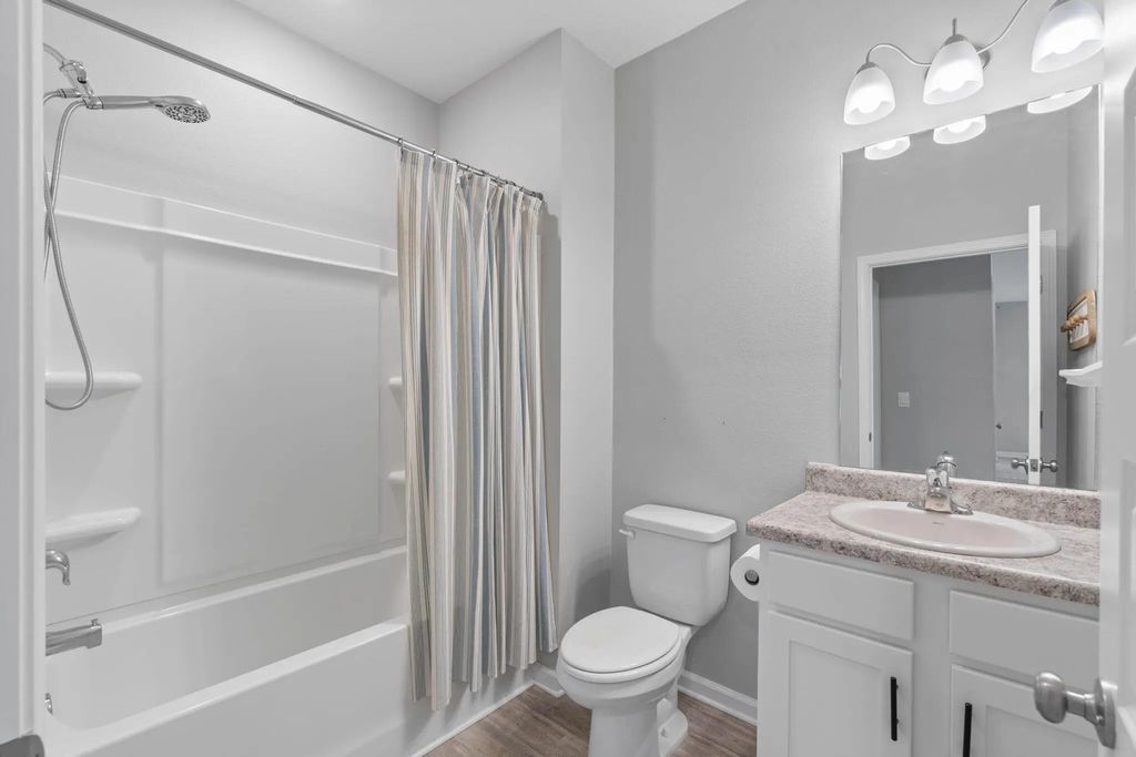 28 of 42 - 38 Silverthorn Street, Freeport, FL