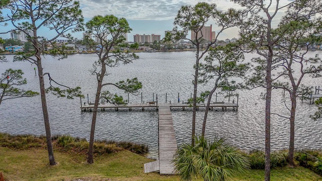 11 of 51 - 6903 N Lagoon Drive Apt 52, Panama City Beach, FL