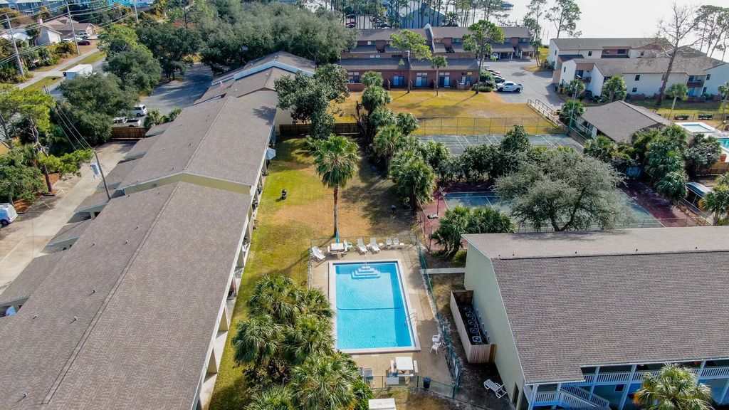 4 of 51 - 6903 N Lagoon Drive Apt 52, Panama City Beach, FL