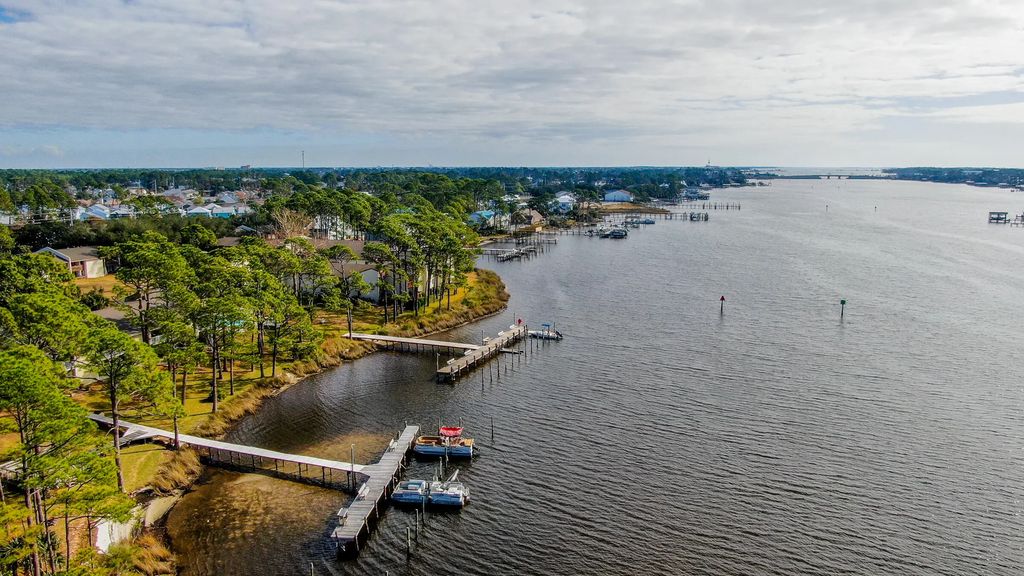 6 of 51 - 6903 N Lagoon Drive Apt 52, Panama City Beach, FL