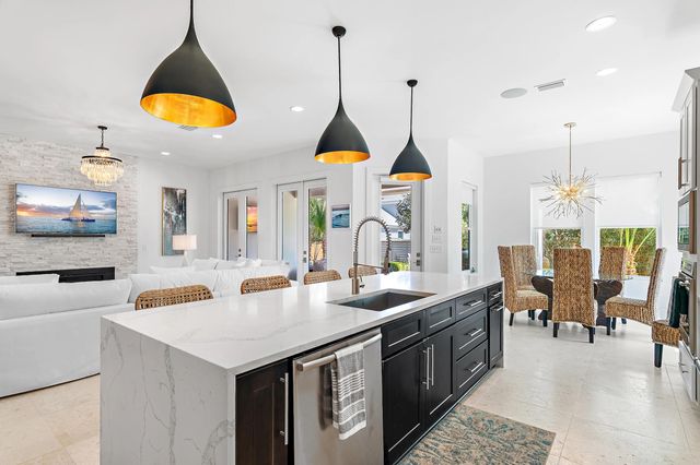 100 N Cypress Breeze Boulevard, Santa Rosa Beach.