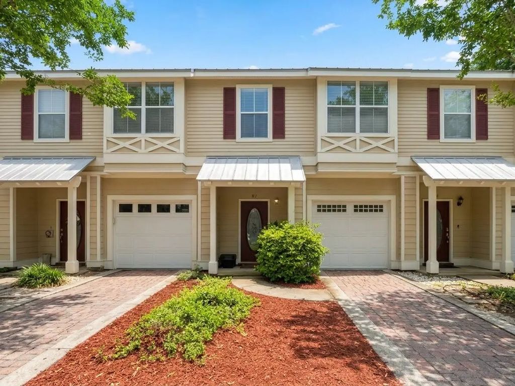 401 Twin Lakes Lane, Destin