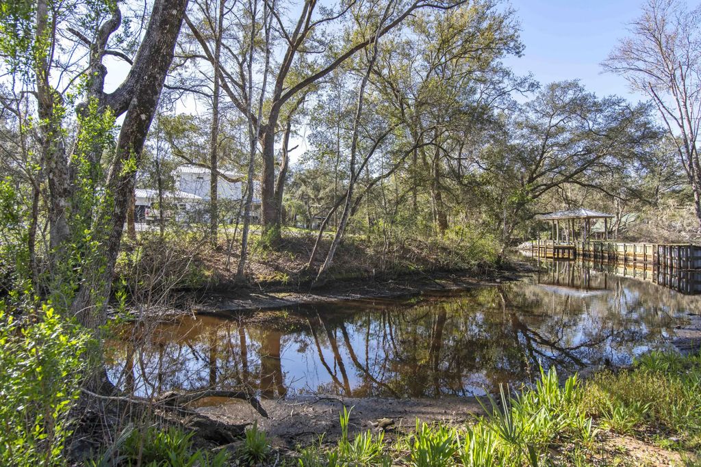17 of 21 - 211 Carol Drive, Freeport, FL