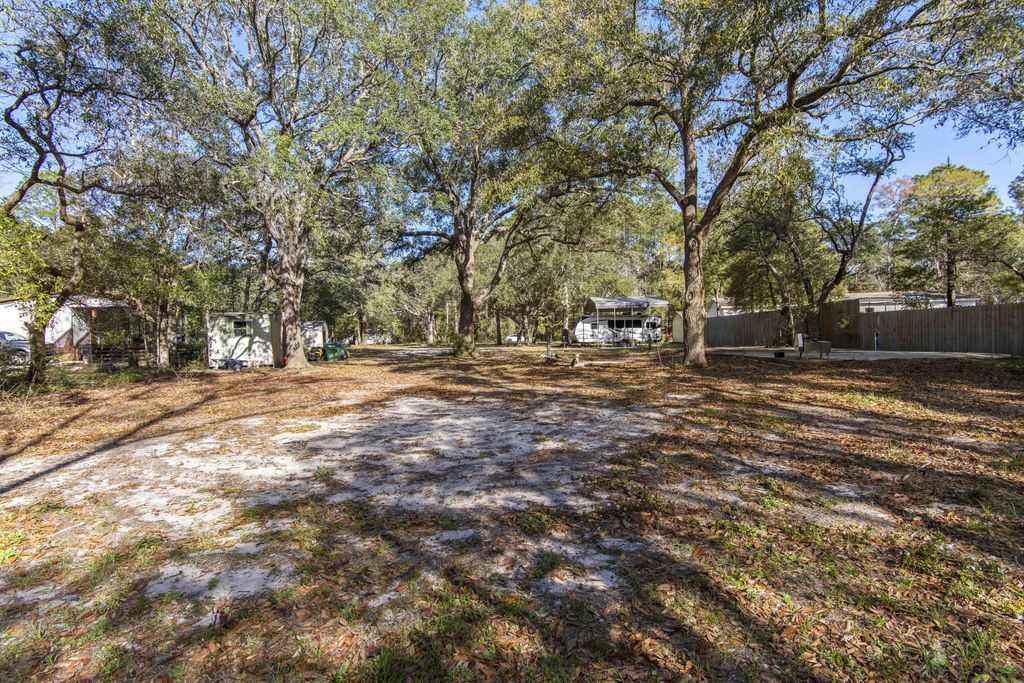 19 of 21 - 211 Carol Drive, Freeport, FL
