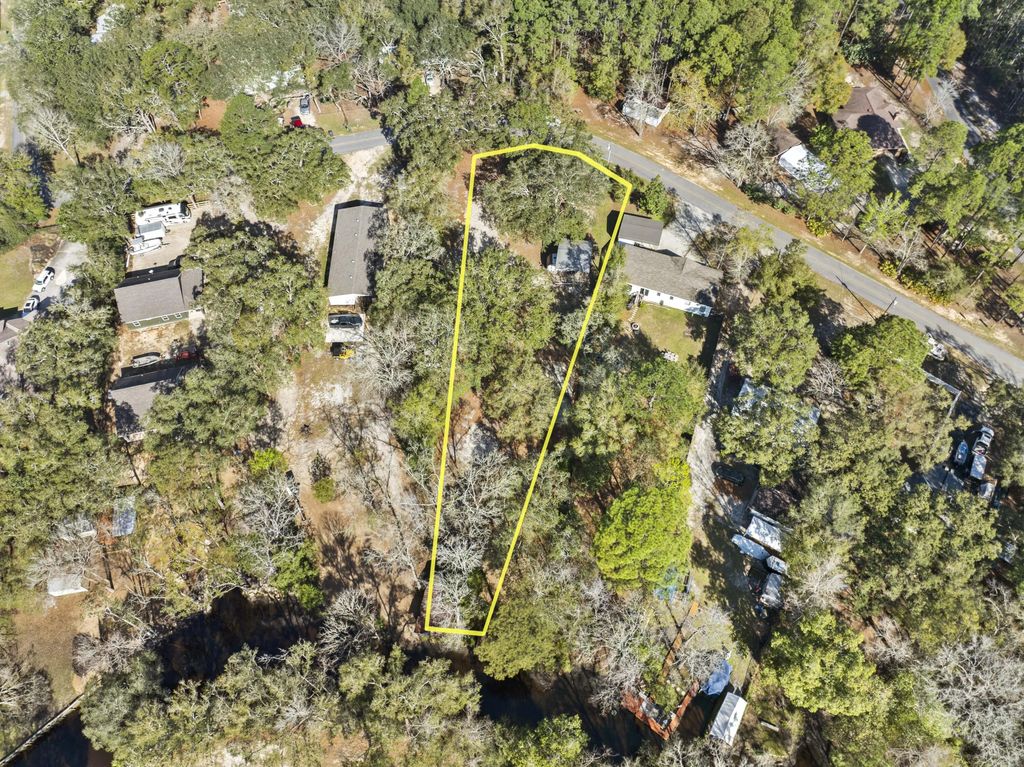 8 of 21 - 211 Carol Drive, Freeport, FL