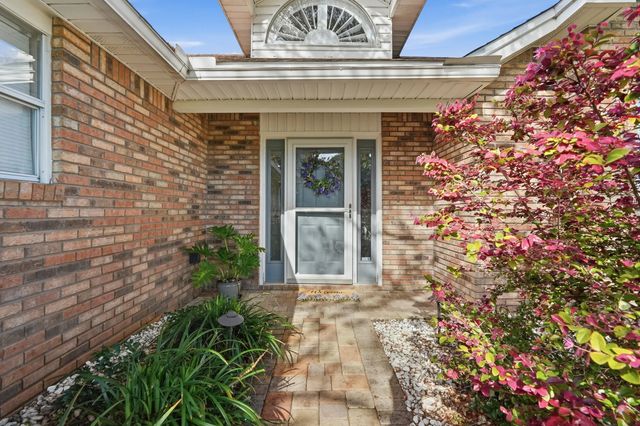 Photo of Listing #998554