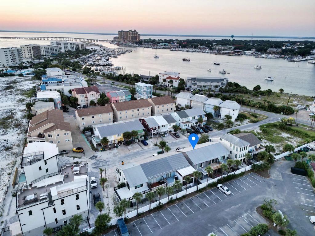 11 of 68 - 24 Gulf Breeze Court, Destin, FL