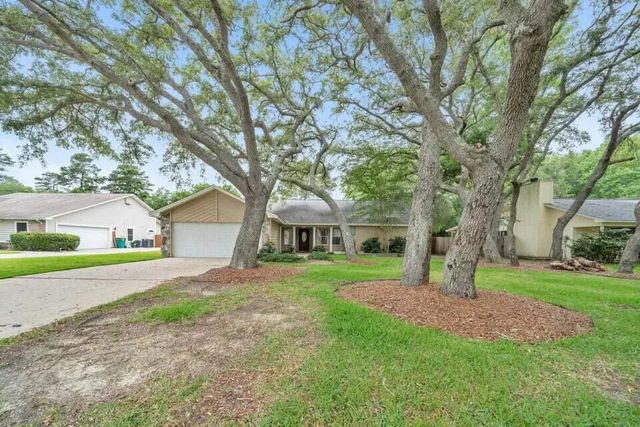 1212 Whitewood Way, Niceville