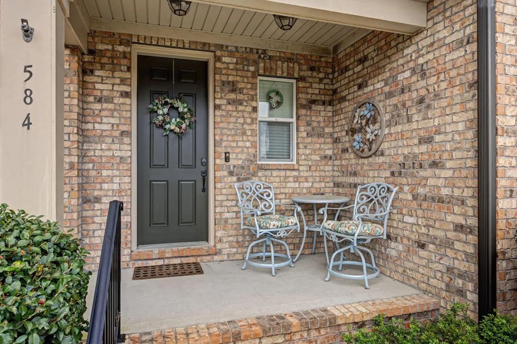 584 Falcon Trail, Niceville