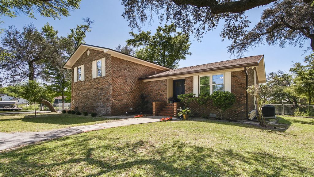 4403 Bluewater Drive, Panama City