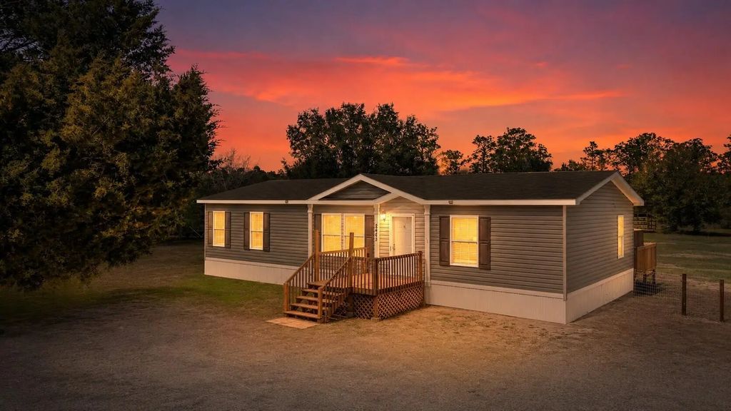 2442 Pinewood Drive, Chipley