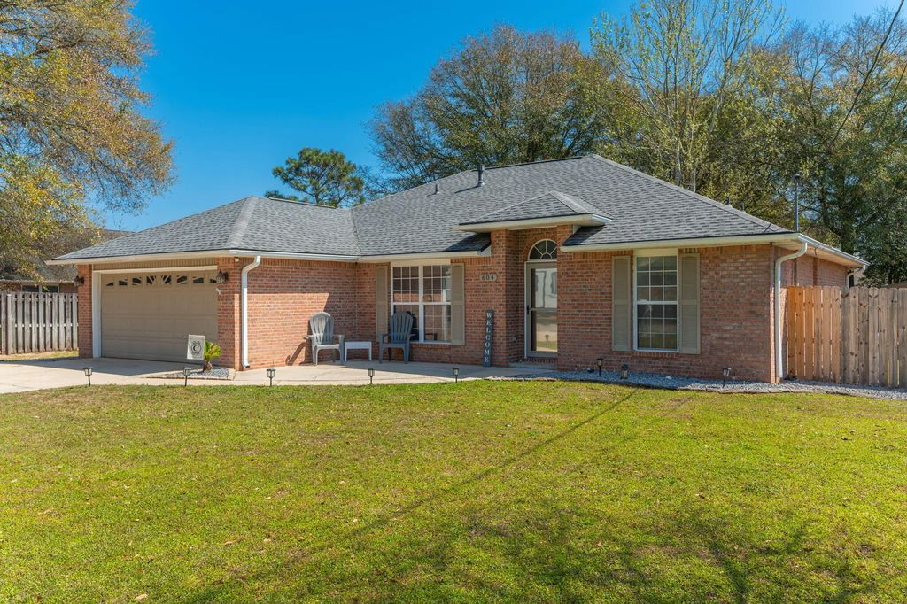 604 Huck Finn Drive, Crestview