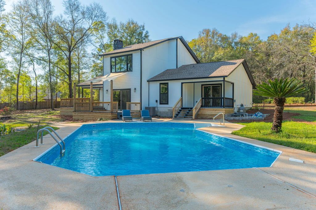 2787 Lake Silver Road, Crestview