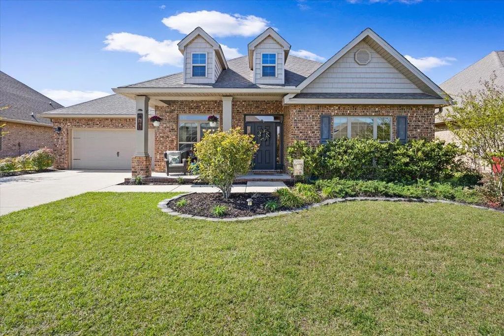 411 Chickadee Street, Crestview