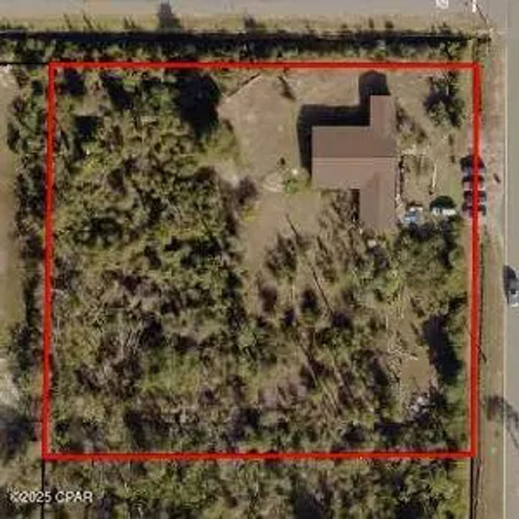 906 Harvard Boulevard, Lynn Haven