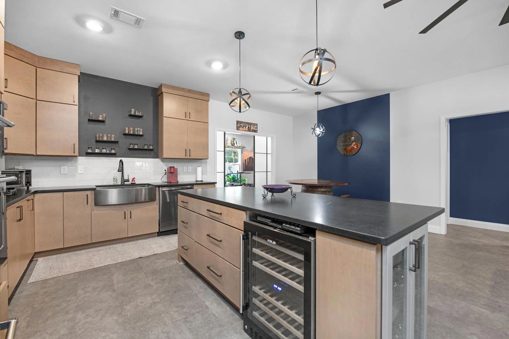 17 of 76 - 342 Eastern Street, Freeport, FL