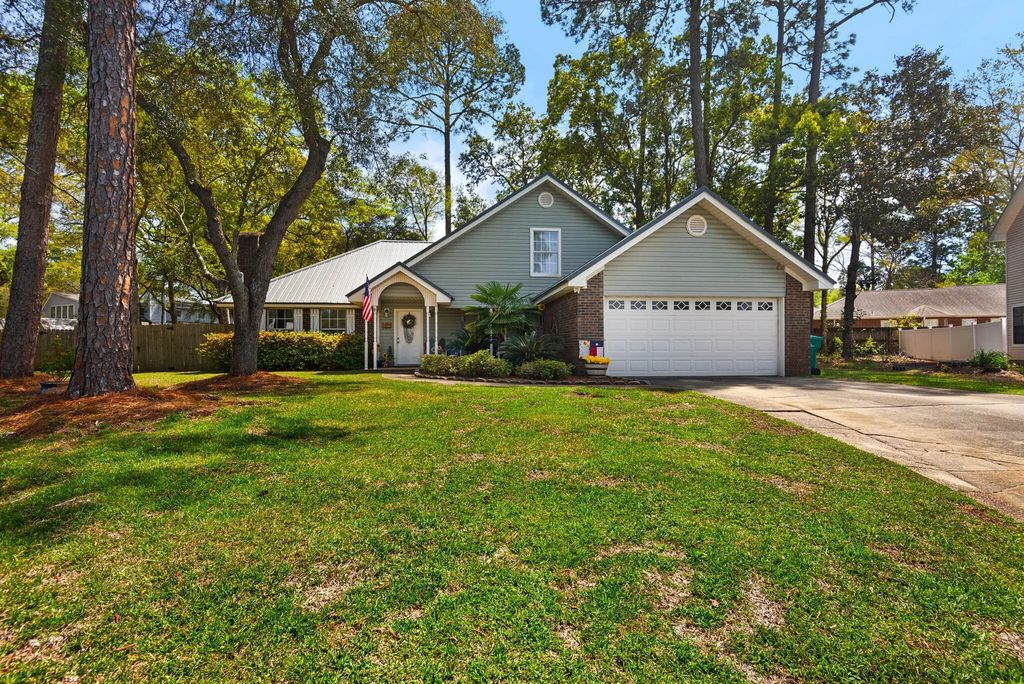 402 Northampton Circle, Fort Walton Beach