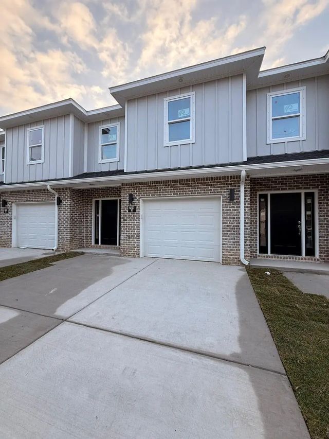 Photo of Listing #998818