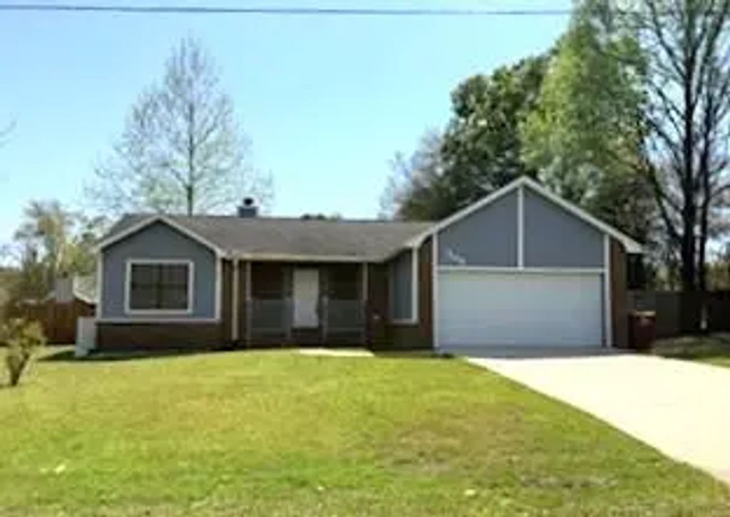204 Grand Prix Drive, Crestview