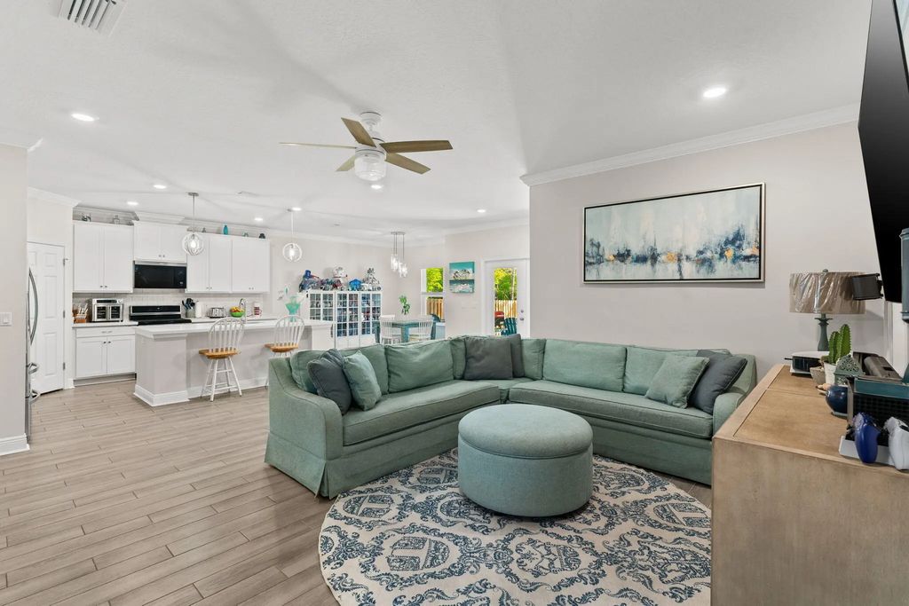 7 of 46 - 254 Polaris Place, Freeport, FL