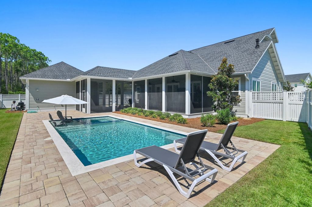21 Rosecourt Street, Watersound