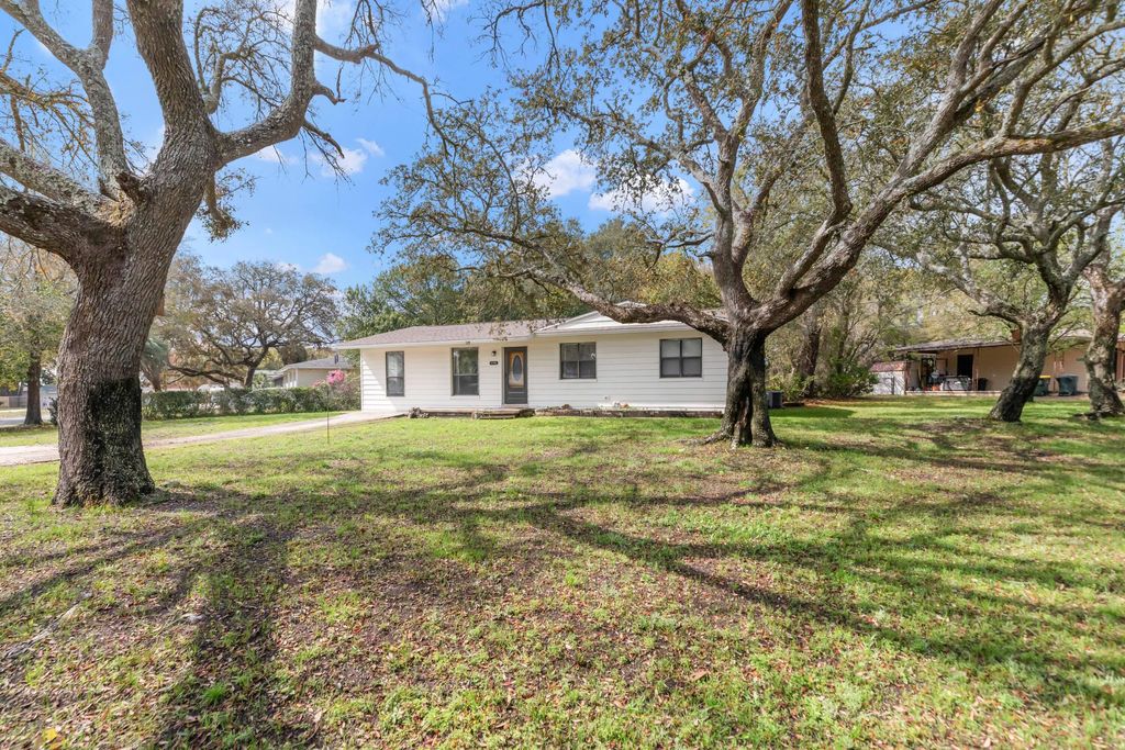 116 Sw Cowrie Avenue, Fort Walton Beach