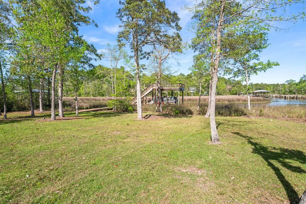 37 of 68 - 528 Bay Grove Road, Freeport, FL