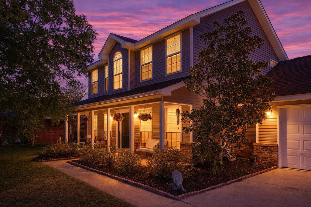 2204 Creekwood Court, Navarre
