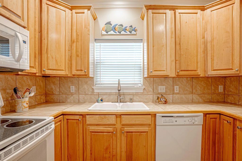 8 of 54 - 125 1st Street, Panama City Beach, FL
