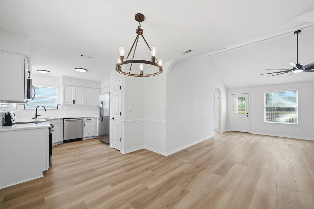 201 Westview Drive, Crestview