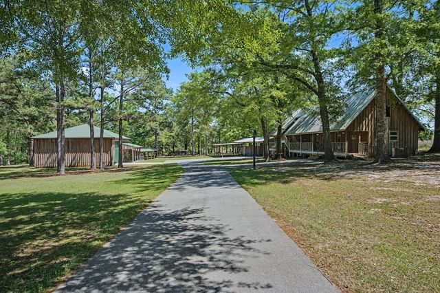 8109 Highway 189, Baker
