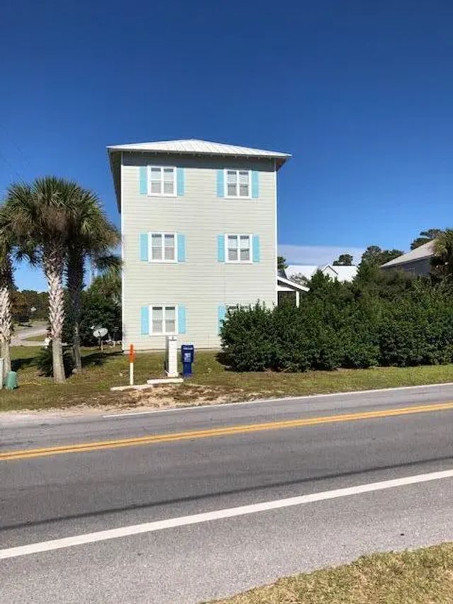 Photo of Listing #999576