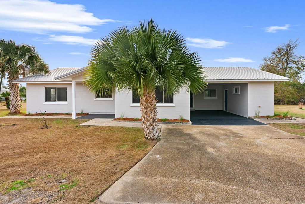 5203 E 4th Street, Panama City
