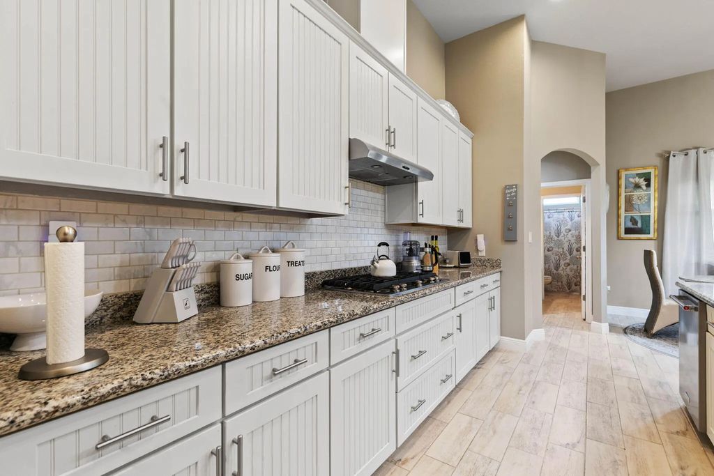 11 of 40 - 14 Madiera Drive, Freeport, FL