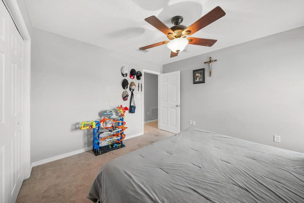 10 of 22 - 362 Palmetto Avenue, Freeport, FL