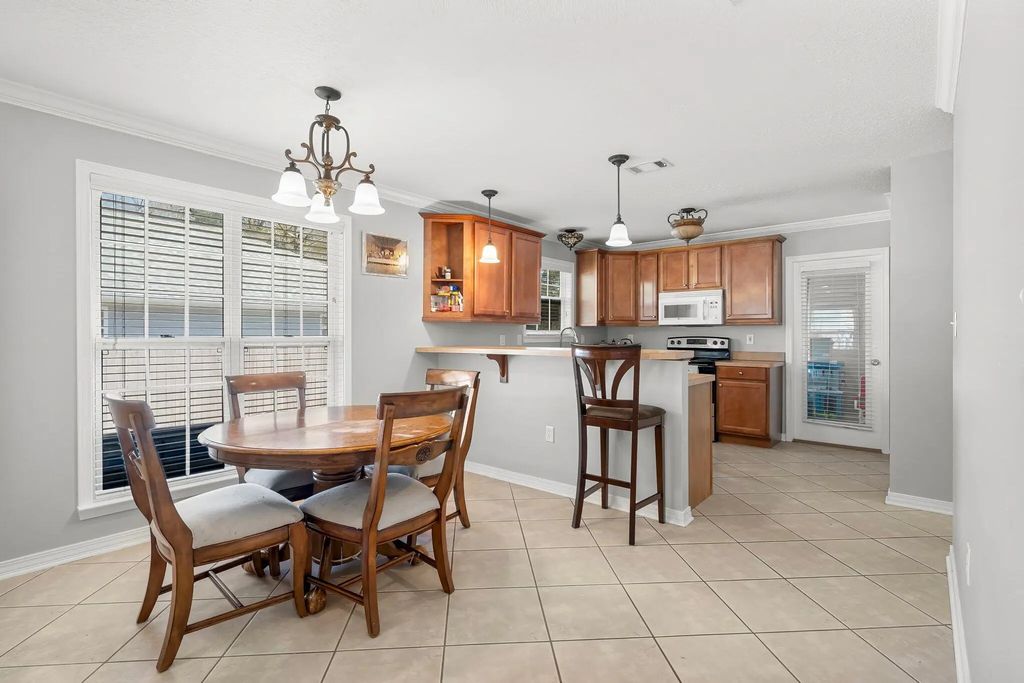 8 of 22 - 362 Palmetto Avenue, Freeport, FL