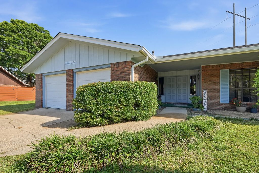 105 Tanglewood Court, Fort Walton Beach