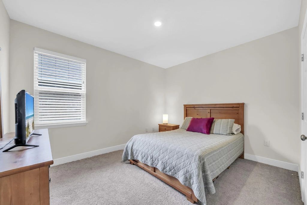 18 of 78 - 83 E Sky Way, Freeport, FL