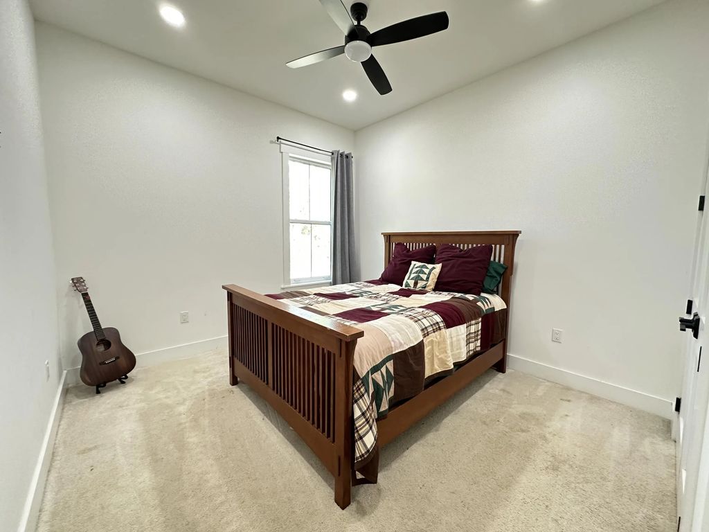 12 of 25 - 285 J W Hollington Road, Freeport, FL