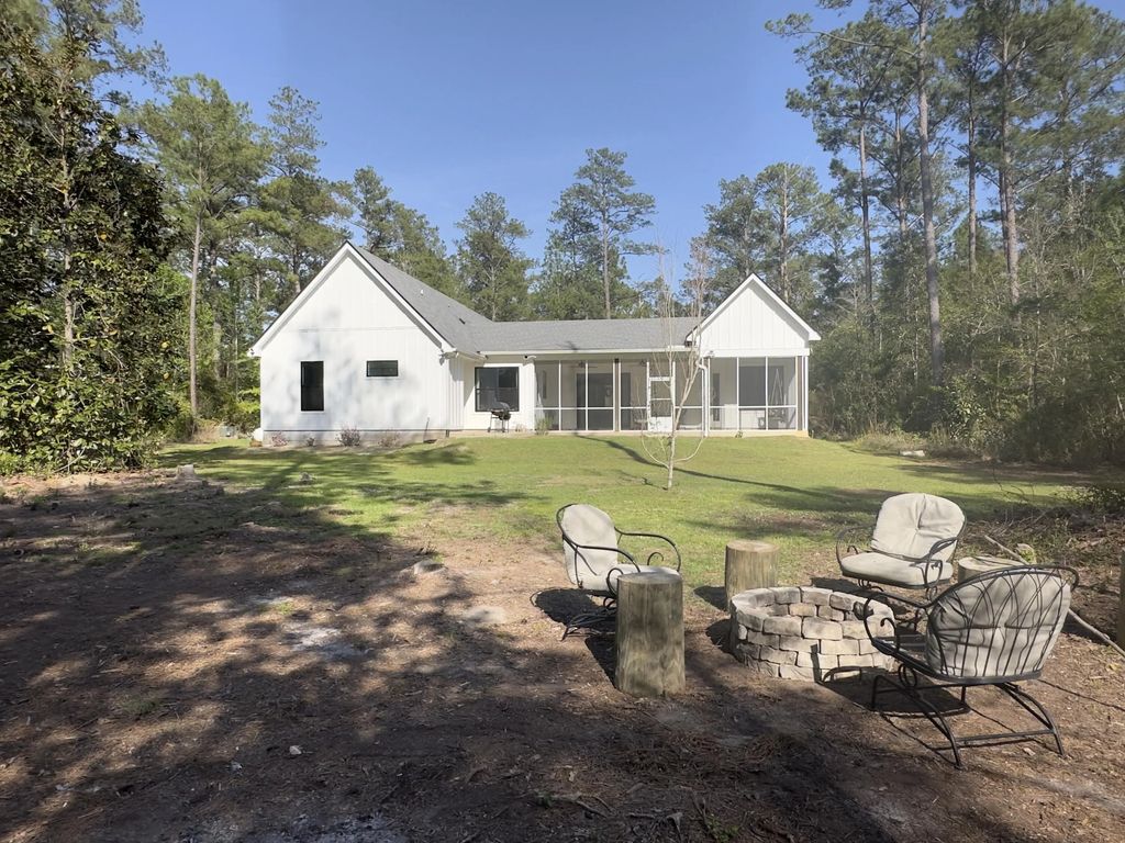 19 of 25 - 285 J W Hollington Road, Freeport, FL