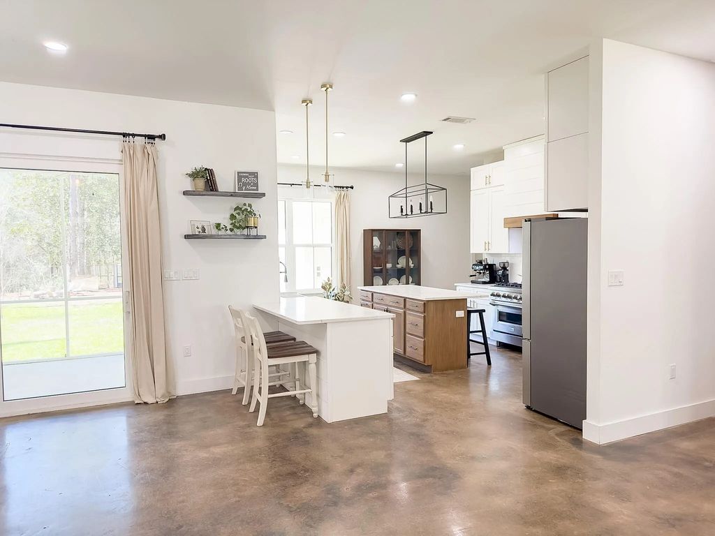 3 of 25 - 285 J W Hollington Road, Freeport, FL