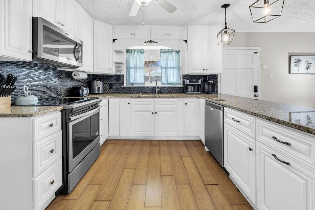 9 of 40 - 216 Palm Beach Drive, Panama City Beach, FL