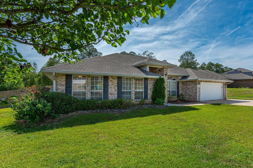 111 Strike Eagle Drive, Crestview