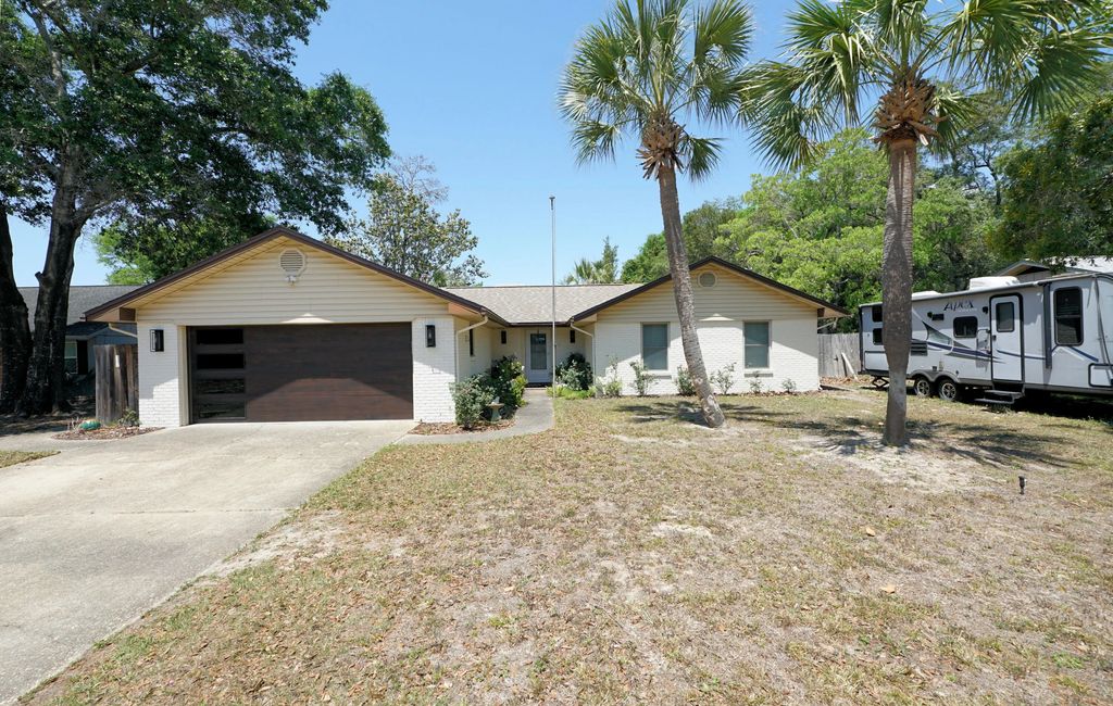 765 Saint Vincent Cove, Niceville