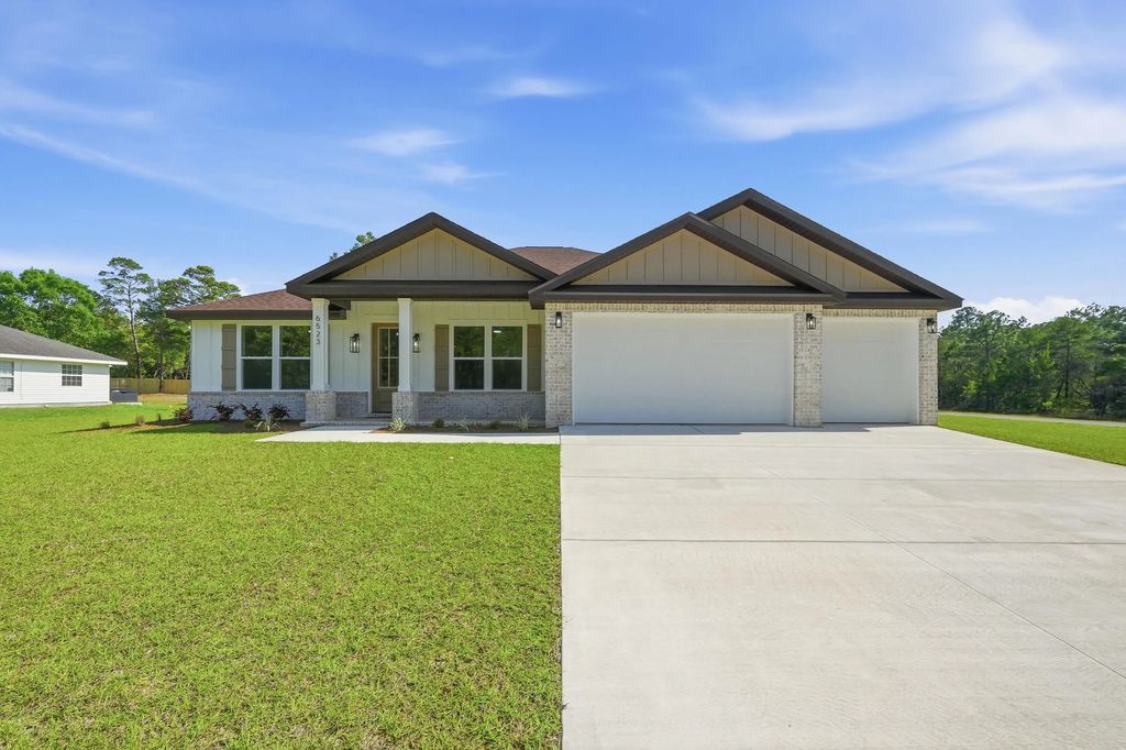 6523 Codell Street, Navarre