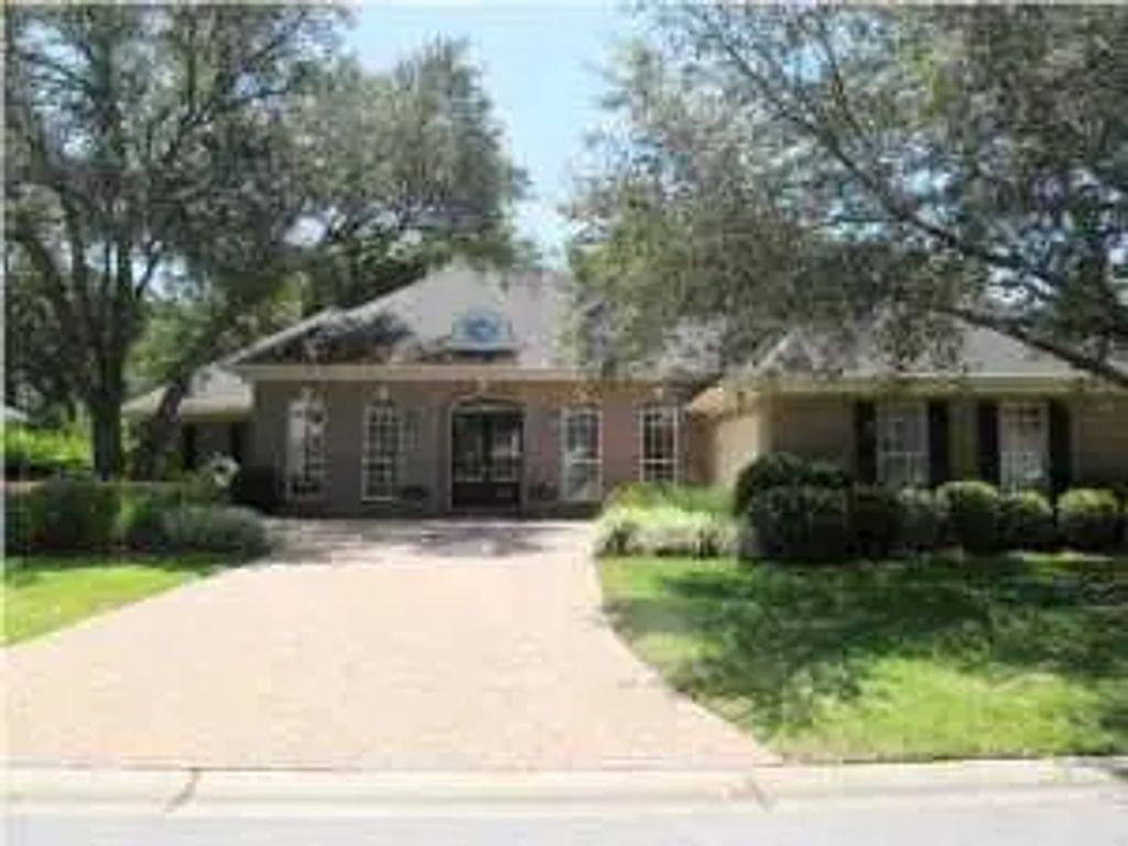 4416 Windrush Drive, Niceville