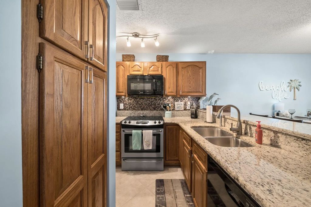 38 of 55 - 8730 S Thomas Drive Unit 106, Panama City Beach, FL